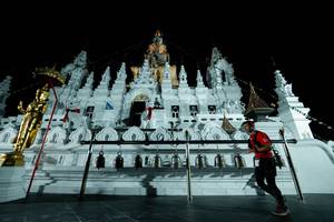 BIB: 
                            <button type="button" onclick="openModal(22454378)" class="btn btn-primary btn-sm float-right btn-popup" data-toggle="modal" data-target=".modal-high-quality">
                        <i class="fas fa-shopping-cart"></i> Add to Cart
                    </button>
                                            <button type="button" onclick="isThisMe(22454378, true)" class="btn btn-success btn-sm float-right btn-popup btn-isme hidden" data-toggle="tooltip" data-placement="bottom" title="นี่คือรูปของคุณใช่ไหม คลิกที่นี่เพื่อเอาเข้าอัลบั้ม">
                        <i class="fas fa-plus"></i> Add to album
                    </button>
                    <button type="button" onclick="isThisMe(22454378, false)" class="btn btn-warning btn-sm float-right btn-popup btn-isnotme hidden">
                        <i class="fas fa-ban"></i> Remove from album
                    </button>